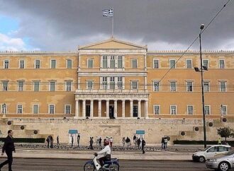 Πέντε βουλευτές του ΣΥΡΙΖΑ απειλούν να καταψηφίσουν το ασφαλιστικό