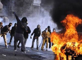 Παραμύθια οι «γνωστοί-άγνωστοι», οι προβοκάτορες της Ασφάλειας και τα απλά» νεαρά άτομα».