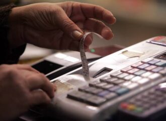 Αποδείξεις ως 40% για εισοδήματα άνω των 20.000 ευρώ θα ζητά η Εφορία-Οι κλίμακες
