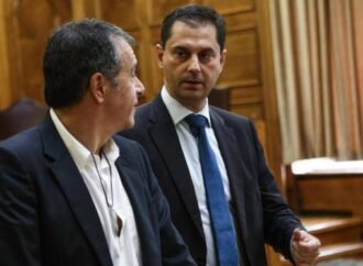 Ο Θεοχάρης αποδομεί τον Θεοδωράκη- Θέλει συνεργασία με τη ΝΔ