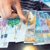 Εθνικό μισθό 2500 φράγκα σε κάθε πολίτη θα δώσει το Ελβετικό κράτος