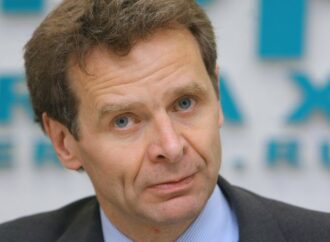 Πώλ Τόμσεν με επιμονή:Γιατί πρέπει να μειωθούν κι΄άλλο αφορολόγητο και συντάξεις στην Ελλάδα.