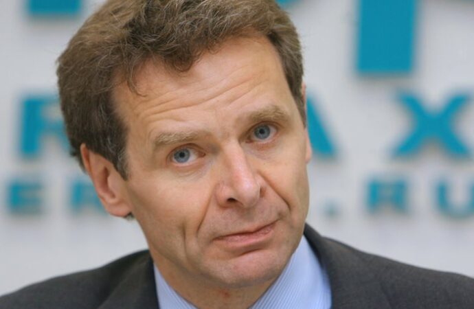 Πώλ Τόμσεν με επιμονή:Γιατί πρέπει να μειωθούν κι΄άλλο αφορολόγητο και συντάξεις στην Ελλάδα.