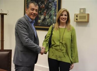Γεννηματά – Θεοδωράκης: Εγινε το πρώτο βήμα