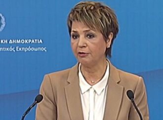 Υπό προθεσμία υπουργός ο Μουζάλας