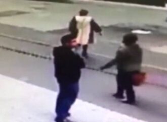 Βίντεο σοκ δείχνει από κοντά τον βομβιστή αυτοκτονίας