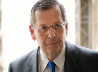 Ο Στ. Μάνος παραμένει «ταύρος» εν υαλοπωλείω-4 ανατρεπτικές προτάσεις