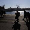 Αδειάζουν τα νησιά από πρόσφυγες