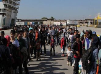 Μετακίνηση 4.000 προσφύγων από νησιά-Ενταση στα Γιάννενα