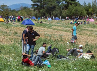 Deutsche Welle: Η Ελλάδα δεν ξέρει τι να κάνει με τους πρόσφυγες