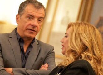 Στα …μαχαίρια Γεννηματά – Θεοδωράκης