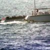 Τουρκική άκατος επιχειρεί κατά λέμβου μεταναστών (video)