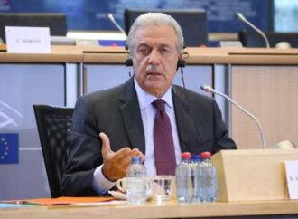 Αλλαγές στο σύστημα παροχής ασύλου και μετεγκατάστασης ζήτησε ο Αβραμόπουλος