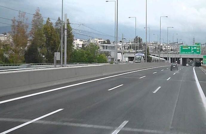 Φωτιά σε βυτιοφόρο στην Αττική Οδό