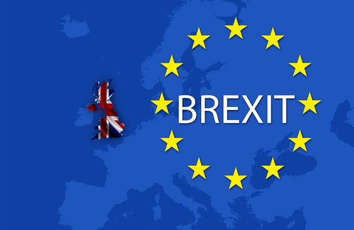 Δημοσκόπηση: Προβάδισμα 4 μονάδων στο Brexit