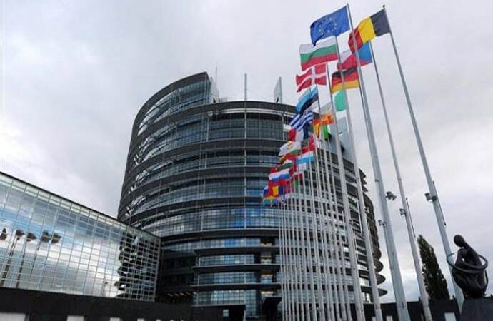 Το Ευρωκοινοβούλιο ενέκρινε τον νόμο για το Αρχείο Καταγραφής Επιβατών