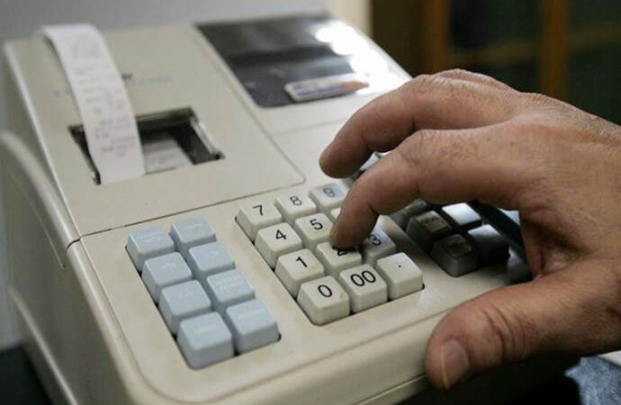 Απαλλάσσονται από ΦΠΑ οι επιχειρήσεις με ακαθάριστα έσοδα έως 25.000 ευρώ