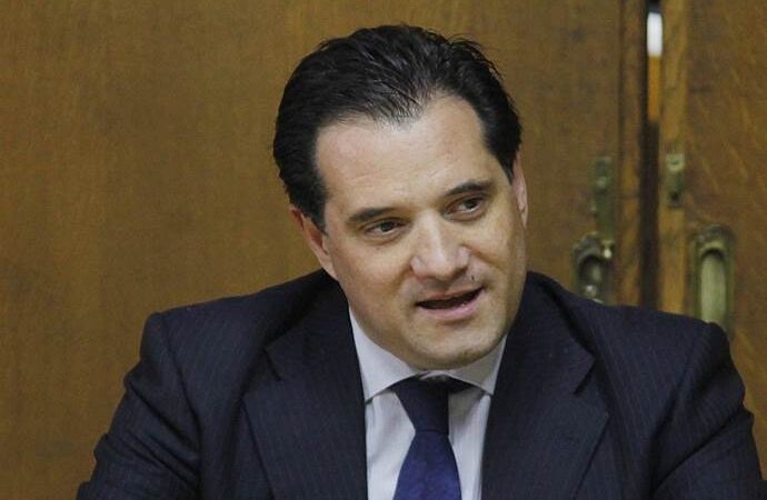 Ύμνοι Γεωργιάδη στον Παπασταύρου