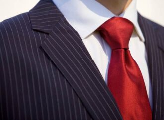 Mετωπική σύγκρουση δικηγόρων με τον Κατρούγκαλο με αφορμή… μια γραβάτα.