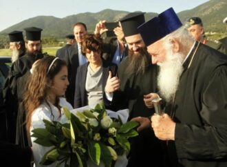 Στη Λέσβο ο Αρχιεπίσκοπος Ιερώνυμος-«Να διεθνοποιήσουμε το Προσφυγικό»