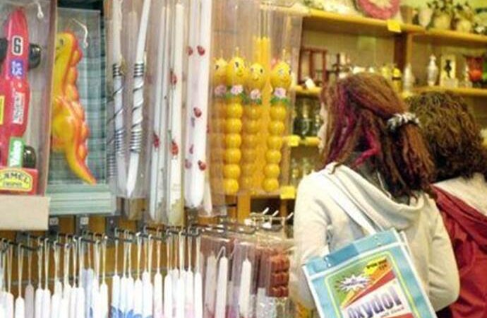 To εορταστικό ωράριο των καταστημάτων – Ανοιχτά την Κυριακή τα μαγαζιά