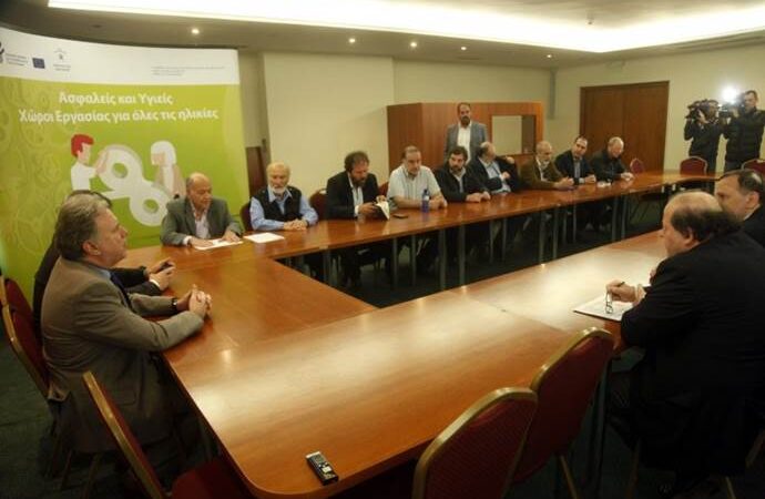 Χωρίς συμφωνία η συνάντηση Κατρούγκαλου-δημοσιογράφων