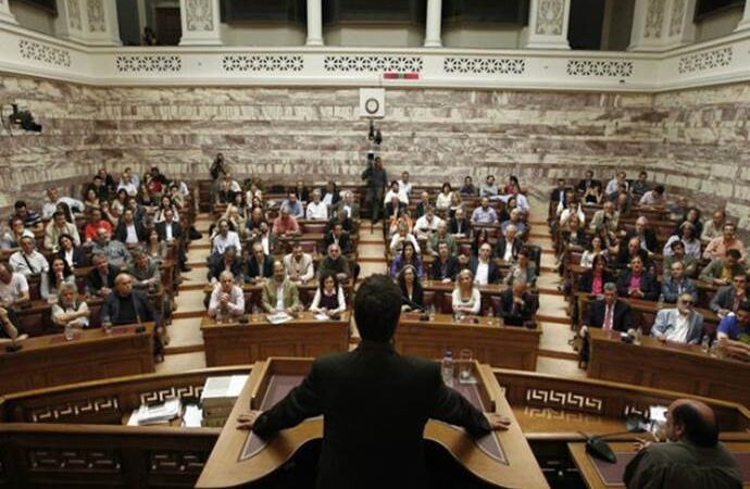 Αντιδράσεις από τους «53» του ΣΥΡΙΖΑ για προσφυγικό