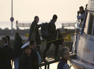 Ξεκινούν ξανά, από Μεγάλη Τρίτη, οι απελάσεις προς την Τουρκία