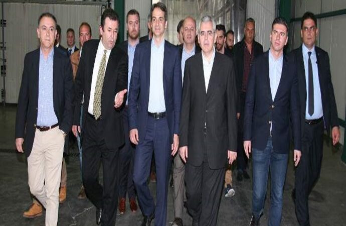 Επίσκεψη Μητσοτάκη στο Πανεπιστημιακό Νοσοκομείο Λάρισας