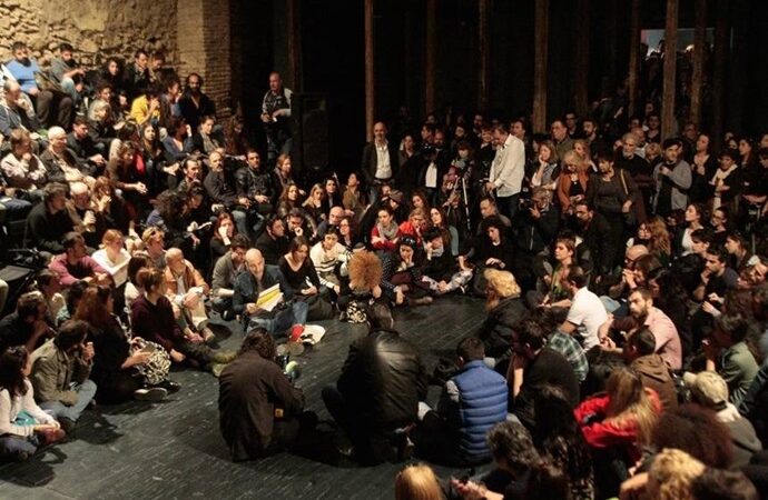 Πρωτοφανές: 500 καλλιτέχνες ζητούν την παραίτηση Μπαλτά!!!