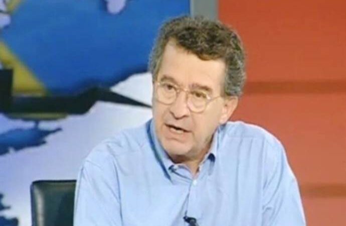 Διαψεύδει ο Ρουμπάτης ότι η ΕΥΠ κρύβεται πίσω από τις υποκλοπές