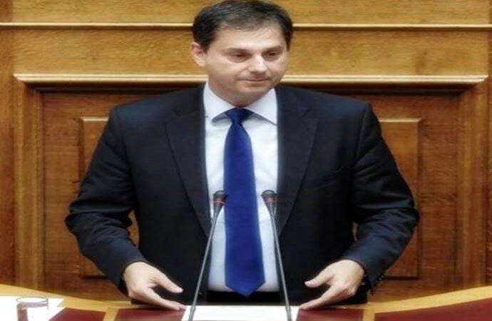 Διαψεύδει ο Θεοχάρης ότι θα προσχωρήσει στη ΝΔ