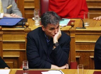 Μένει ή φεύγει ο Τσακαλώτος από την κυβέρνηση;