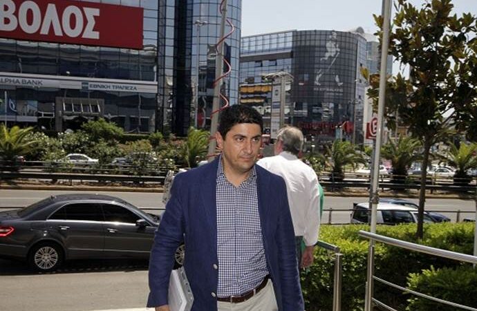 Δια βοής εξελέγη Γραμματέας της ΠΕ o Αυγενάκης