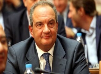 Στους συμπολίτες μας  που έχασαν χρήματα, λόγω PSI ανήκει και ο Καραμανλής