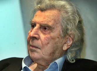 Μίκης: Το αριστεροδεξιό μόρφωμα υπό τον αδίστακτο Τσίπρα καταστρέφει τη χώρα