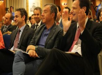 Προ των πυλών της ΝΔ Μάνος και Σκυλακάκης