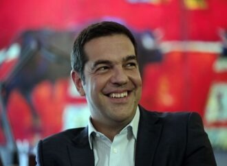 Τσίπρας σε πρόεδρο ΣΕΤΕ: Δεν θα πληγεί ο τουρισμός από τους φόρους, πάμε στοίχημα;