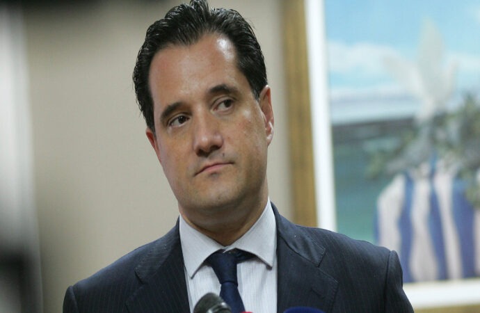 Γεωργιάδης: Οι βουλευτές του ΣΥΡΙΖΑ για την καρέκλα δίνουν και τη ψυχή τους