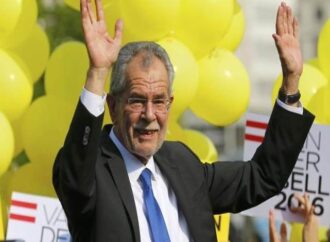 Έκπληξη: O ανεξάρτητος Αλεξάντερ βαν ντερ Μπέλεν είναι ο νέος πρόεδρος της Αυστρίας