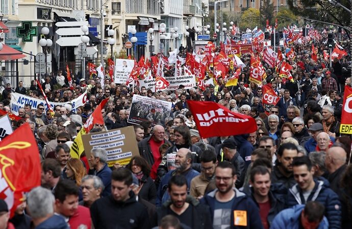 Eβδομάδα «πολέμου» για τα εργασιακά στη Γαλλία