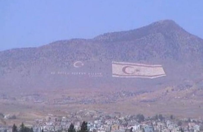 Η Τουρκία καταργεί τη βίζα για τους ελληνοκύπριους
