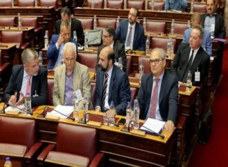 Πυρ ομαδόν κατά της κυβέρνησης από τους κοινωνικούς φορείς για το πολυνομοσχέδιο