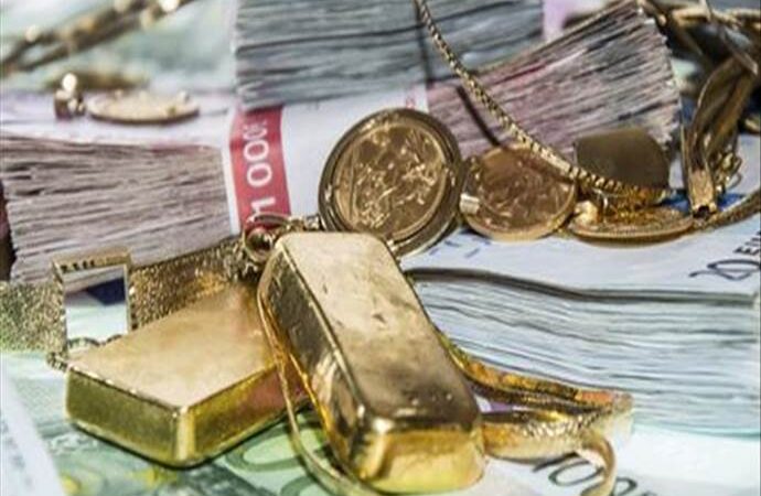 Μετρητά και θυρίδες στο Πόθεν Έσχες