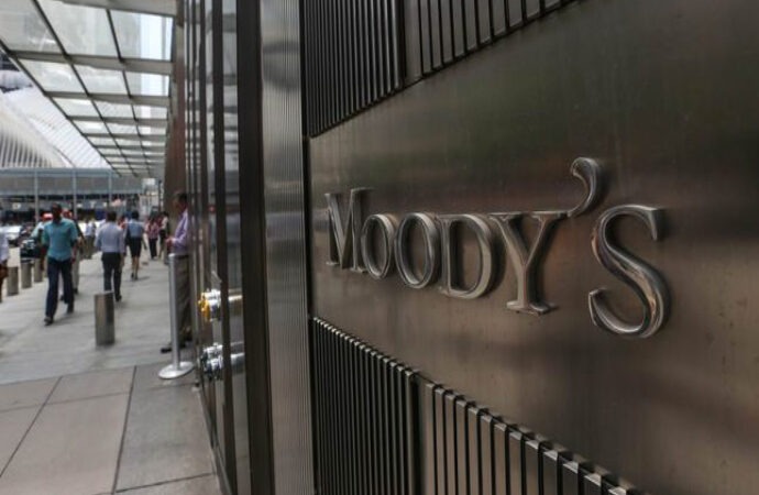 Δυσοίωνα τα μηνύματα για την Ελλάδα από την Moody’s