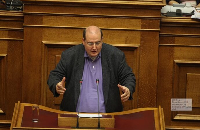 «Συμβόλαιο Τιμής» για τους μαθητές Δημοτικού- Οι μαίες θα διαφωτίζουν τους γονείς – «Μικρό Σχολείο»,για τα προσφυγόπουλα