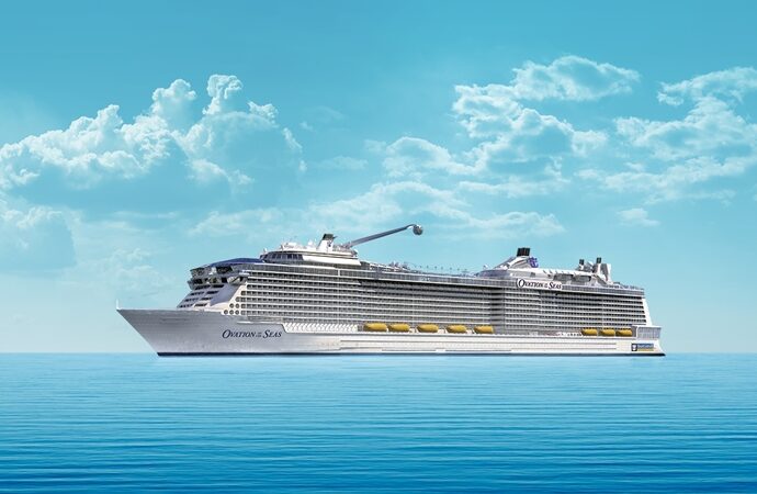 Ovation of the Seas: Το μεγαλύτερο κρουαζιερόπλοιο του κόσμου στον Πειραιά (ΦΩΤΟ)