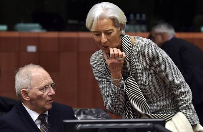 Die Welt: Ο Σόιμπλε ίσως καθυστερήσει τη δόση για την Ελλάδα, λόγω ΔΝΤ
