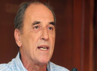 Ο Σταθάκης διαψεύδει το χαράτσι στο ίντερνετ και στο πετρέλαιο κίνησης