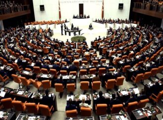 Η Τουρκική Βουλή ψήφισε την άρση ασυλίας των Κούρδων Βουλευτών. Στον Ερντογκάν για υπογραφή.